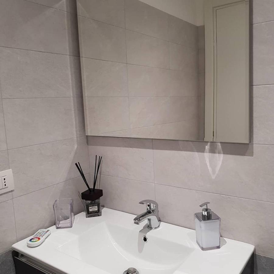 2B Fifteen Floor Suite Napoli Eksteriør bilde